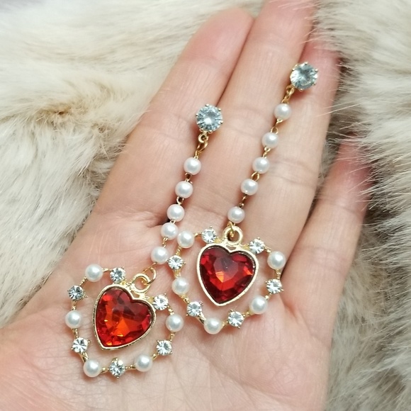 💎NEW💎 PARISIAN HEART DROP EARRINGS - Picture 6 of 8